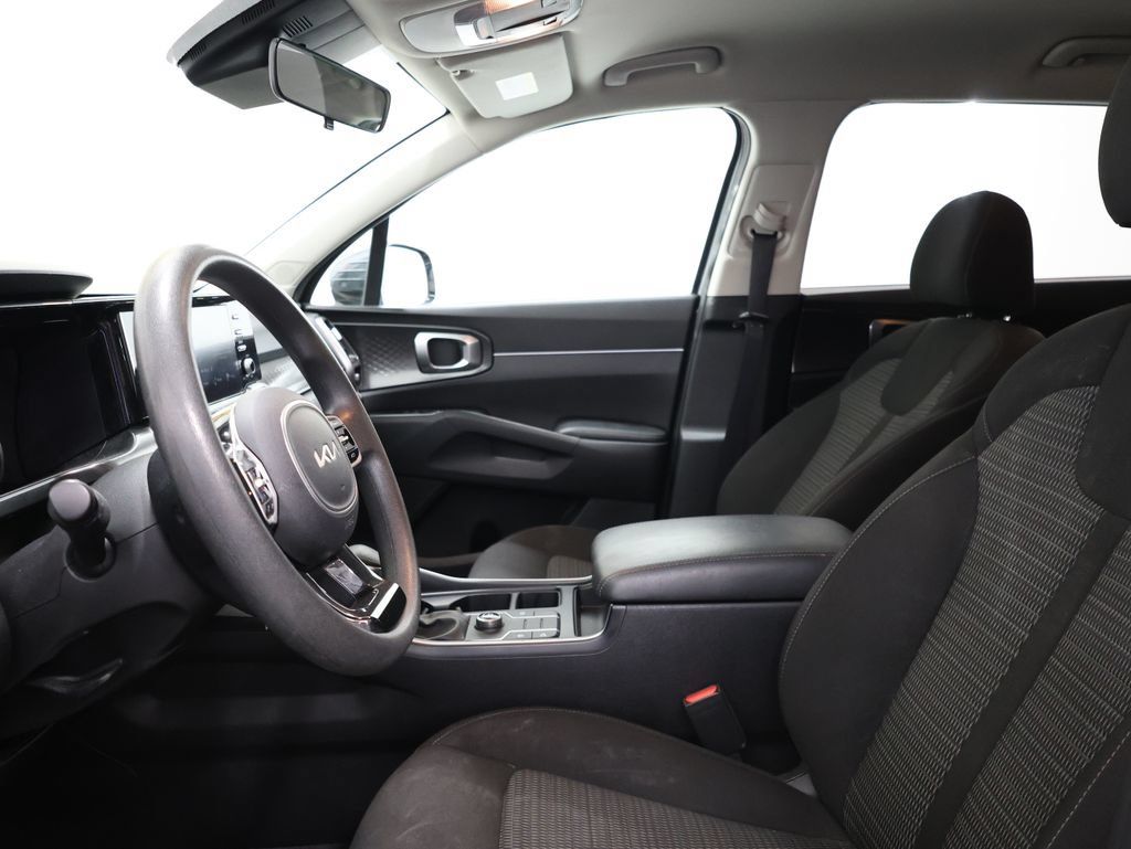 Used 2022 Kia Sorento LX FWD image 13