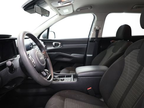 Used 2022 Kia Sorento LX FWD image 13