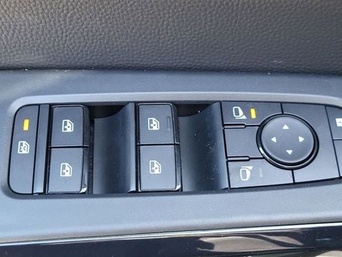 New 2026 Nissan Pathfinder SV AWD/4WD image 7