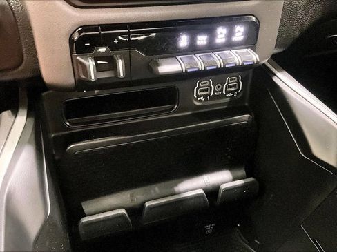 Used 2022 RAM 1500 Big Horn AWD/4WD image 17