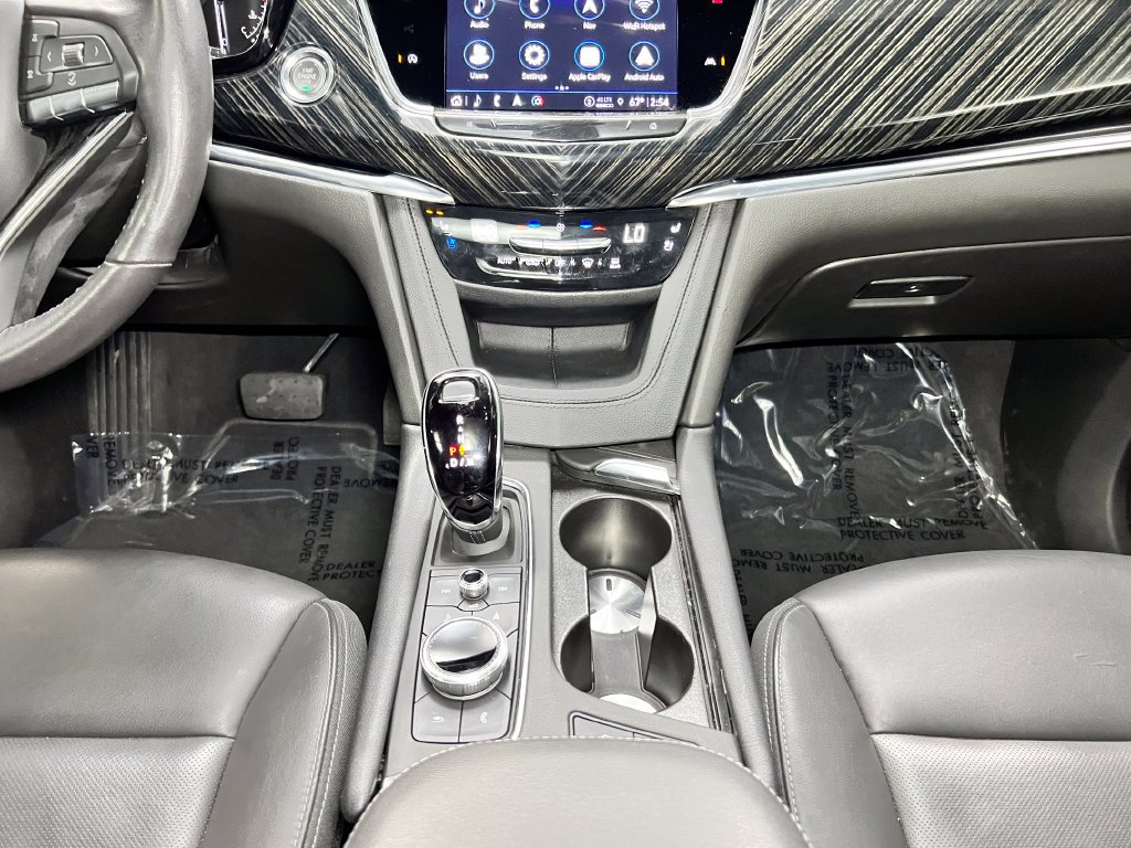 Used 2025 Cadillac XT6 Premium Luxury FWD image 14