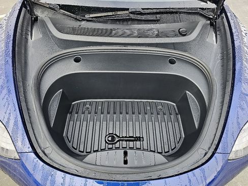 Used 2021 Tesla Model 3 Standard Range Plus image 11