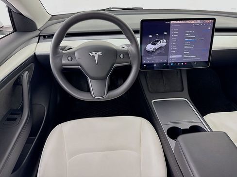 Used 2023 Tesla Model 3 Standard Range image 24