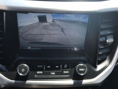 Used 2019 GMC Acadia SLE w/ GMC Pro Grade Package AWD/4WD image 17