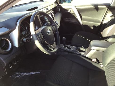 Used 2015 Toyota RAV4 LE image 17
