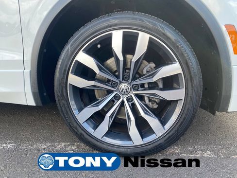Used 2019 Volkswagen Tiguan SEL Premium R-Line AWD/4WD image 9