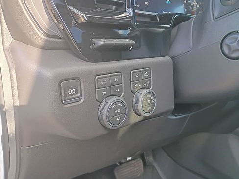 New 2026 Chevrolet Silverado 1500 ZR2 image 34