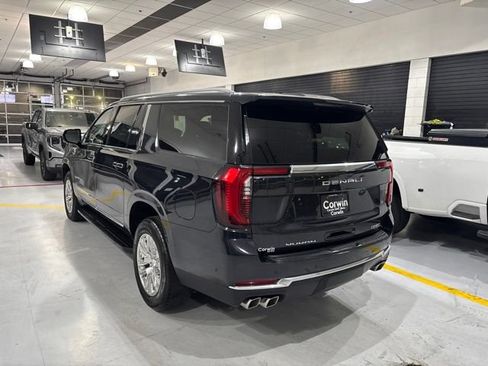Used 2025 GMC Yukon XL Denali AWD/4WD image 6