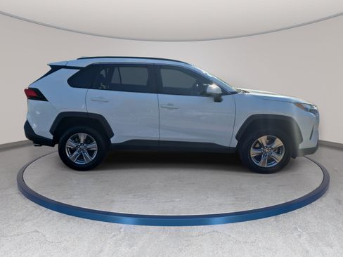 Used 2023 Toyota RAV4 XLE w/ Convenience Package FWD image 4