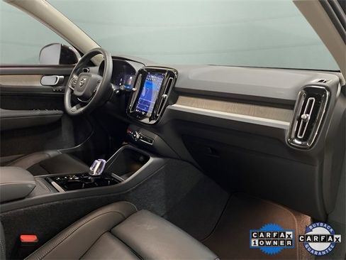 Used 2025 Volvo XC40 B5 Plus image 71