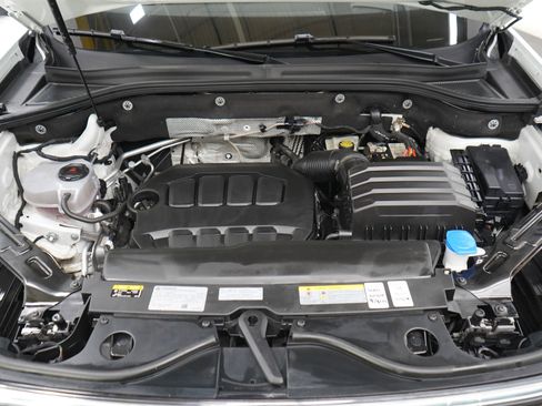 Used 2024 Volkswagen Atlas Peak Edition SEL AWD/4WD image 32