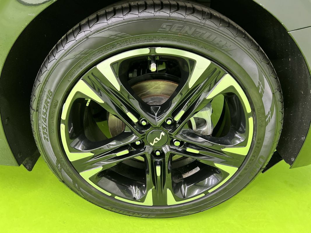 Used 2022 Kia K5 GT-Line AWD/4WD image 2