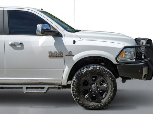 Used 2018 RAM 2500 Laramie AWD/4WD image 7