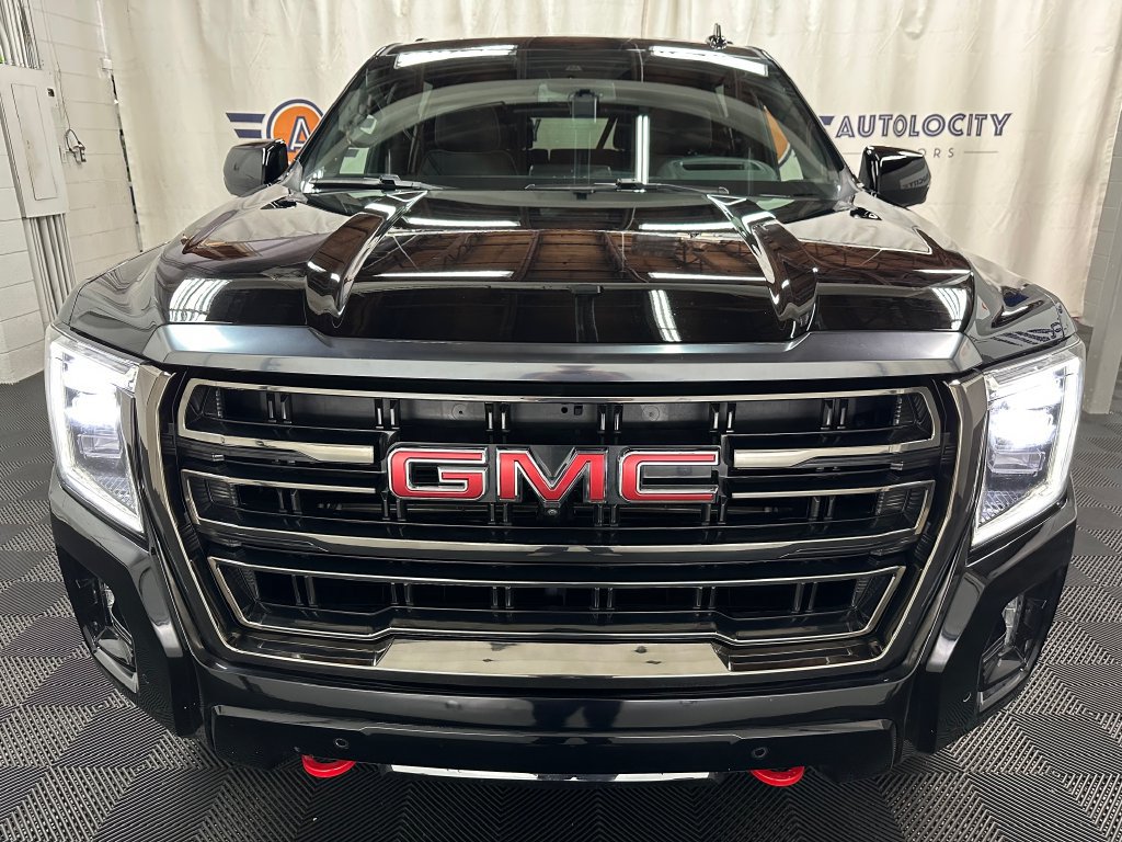 Used 2023 GMC Yukon XL AT4 w/ AT4 Premium Package AWD/4WD image 3