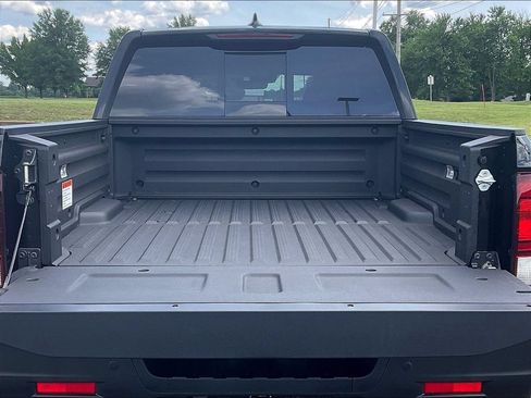 New 2026 Honda Ridgeline Black Edition image 16
