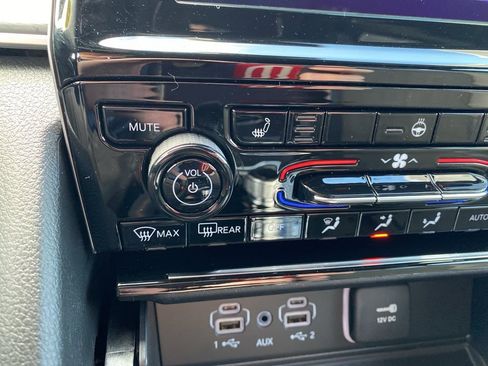 New 2025 Jeep Grand Cherokee Altitude image 27