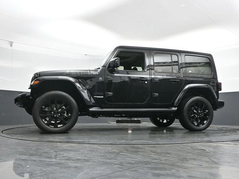 Used 2021 Jeep Wrangler Unlimited Sahara AWD/4WD image 52