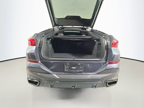 Used 2022 BMW X6 M50i w/ Executive Package image 28