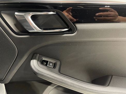 Used 2016 Porsche Macan S image 41