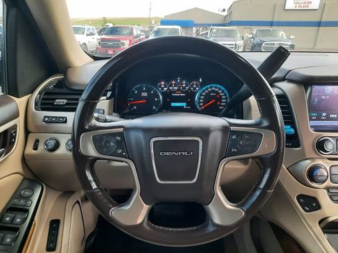 Used 2017 GMC Yukon XL Denali w/ Open Road Package AWD/4WD image 16