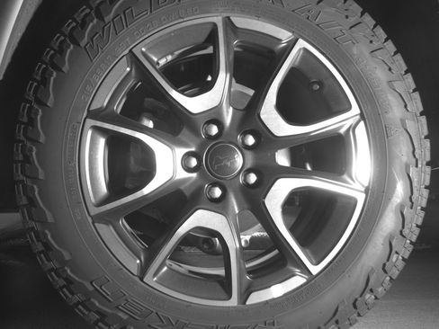 Used 2025 Jeep Compass Trailhawk image 14