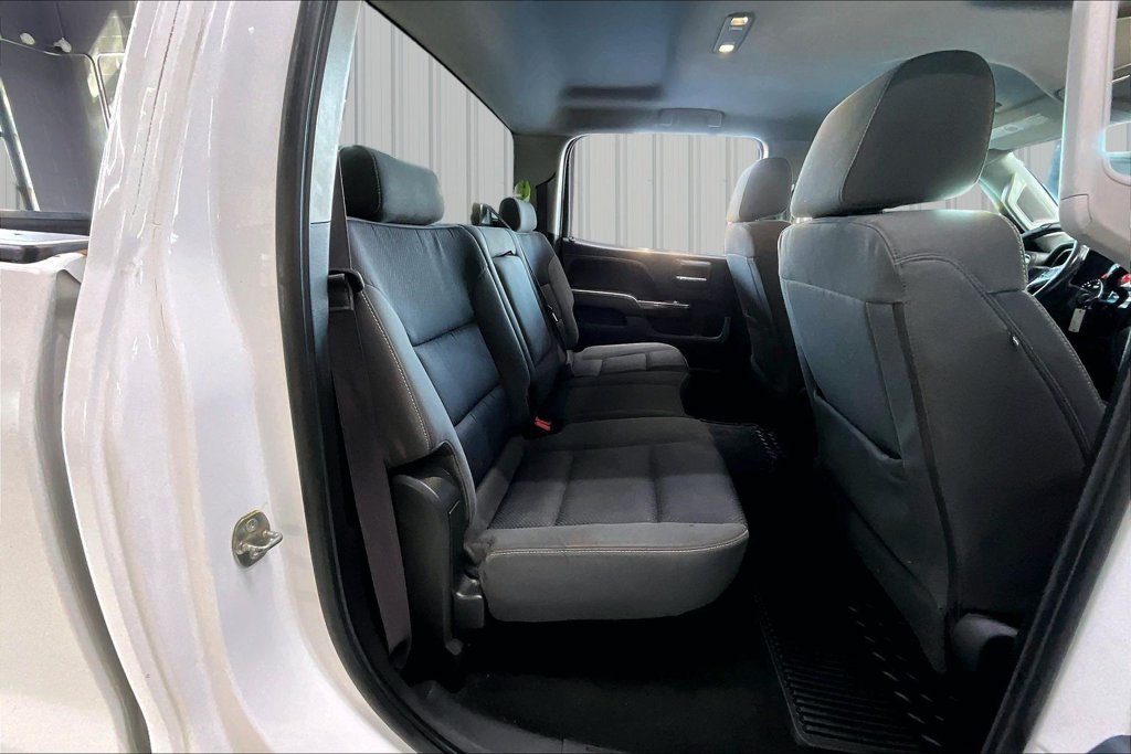 Used 2017 GMC Sierra 2500 SLE w/ HD SLE Preferred Plus Package AWD/4WD image 23