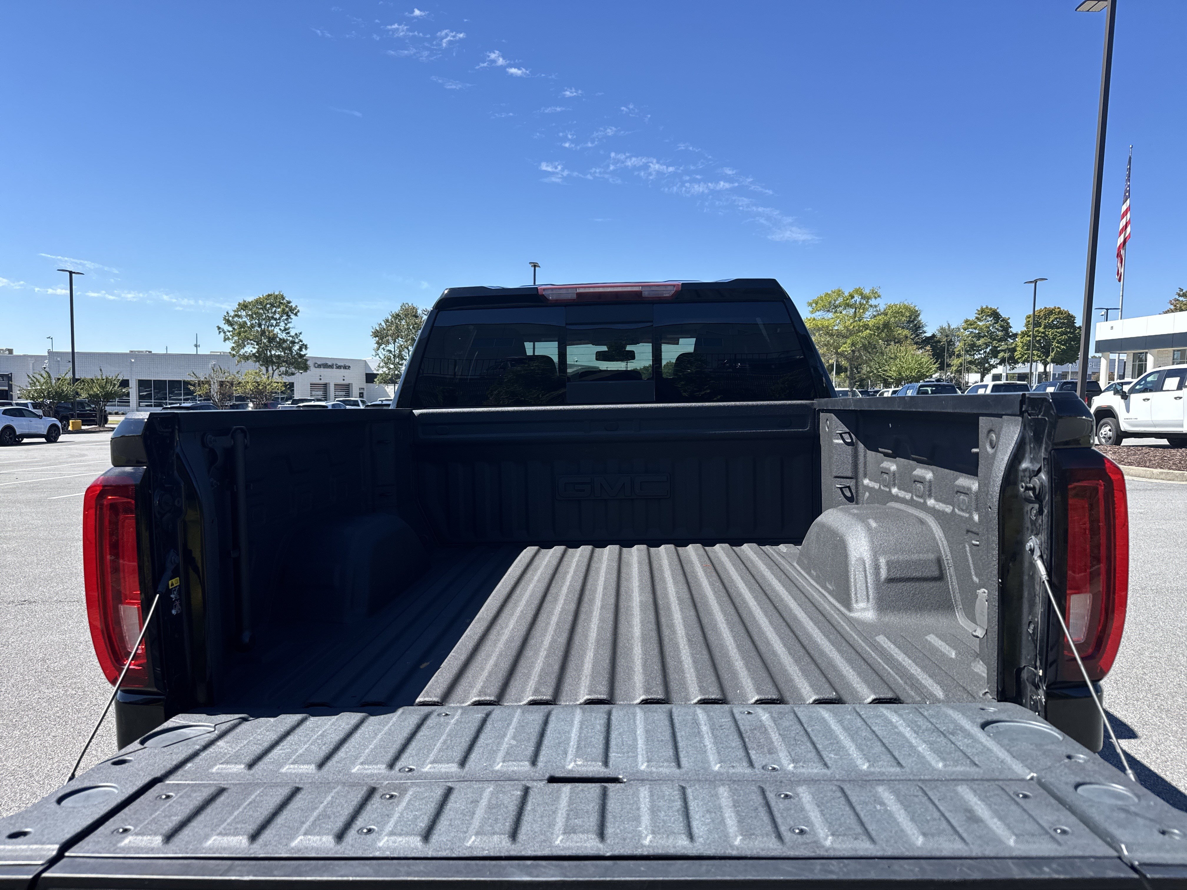 Used 2021 GMC Sierra 1500 SLT w/ SLT Premium Plus Package AWD/4WD image 35