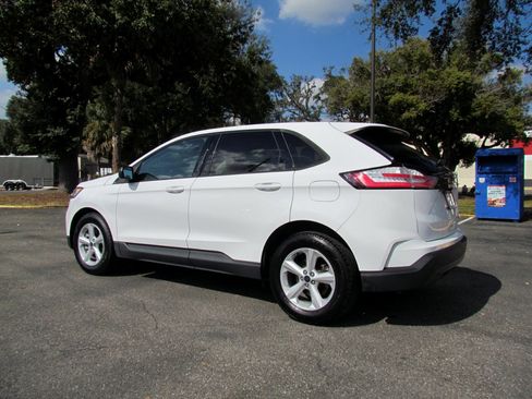 Used 2021 Ford Edge SE image 6