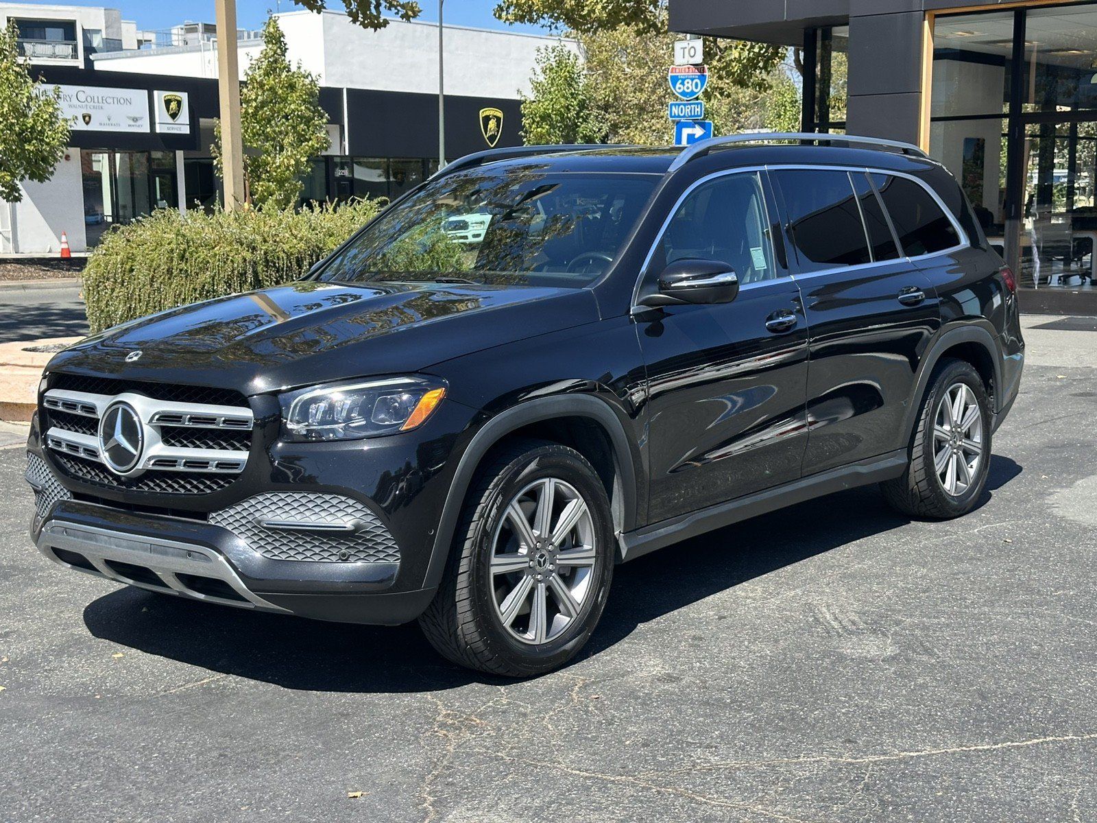 Used 2022 Mercedes-Benz GLS 450 4MATIC image 3