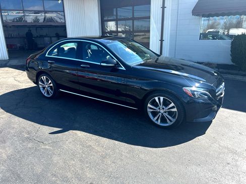 Used 2015 Mercedes-Benz C 300 4MATIC Sedan image 4