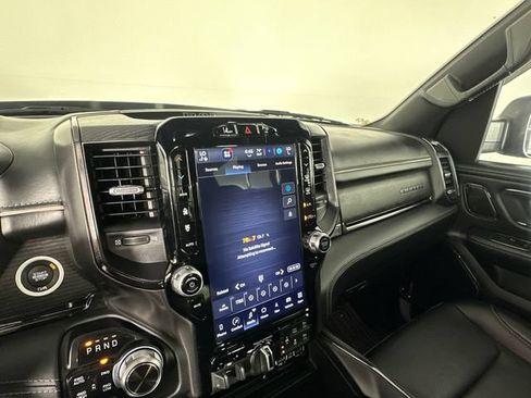 Used 2022 RAM 1500 Limited AWD/4WD image 11