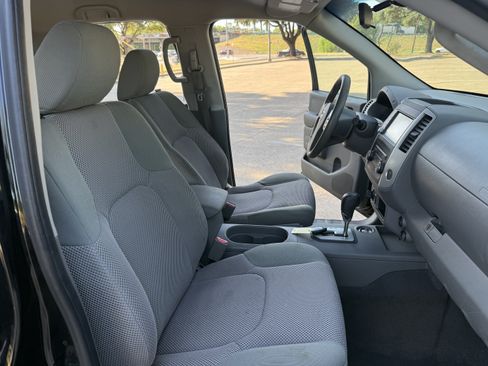 Used 2020 Nissan Frontier SV w/ SV Utility Package AWD/4WD image 10