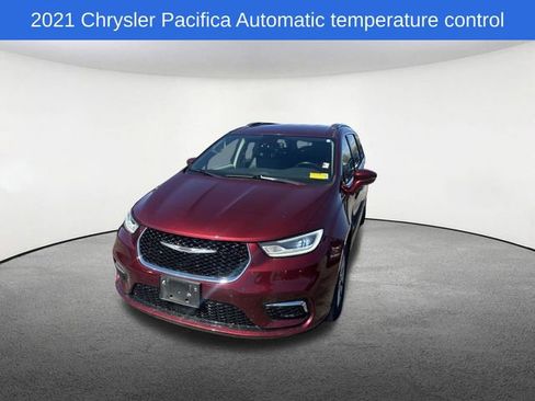Used 2021 Chrysler Pacifica Touring-L FWD image 13