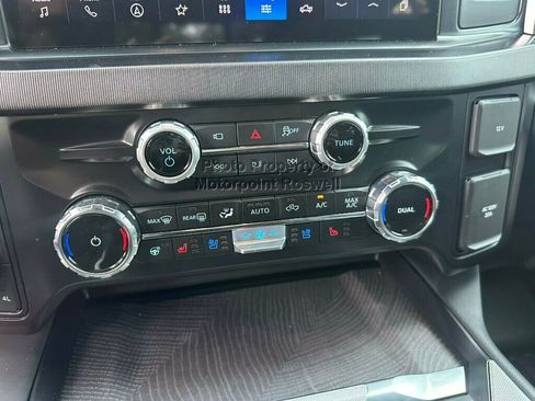 Used 2025 Ford F350 Platinum AWD/4WD image 24