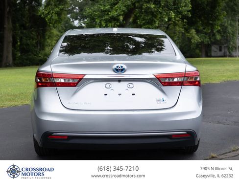 Used 2018 Toyota Avalon XLE Premium FWD image 5