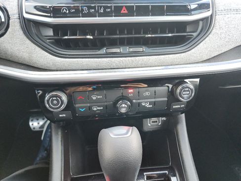 Used 2025 Jeep Compass Sport AWD/4WD image 27