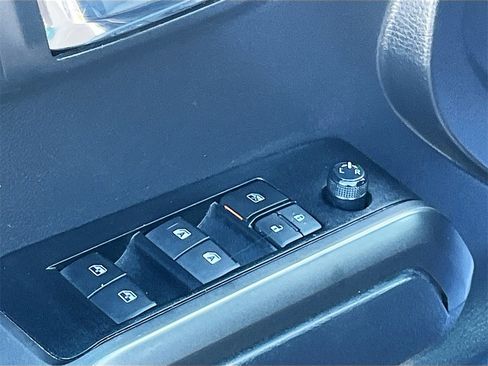 Used 2023 Toyota Tacoma TRD Off-Road image 17