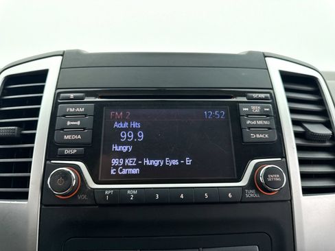 Used 2017 Nissan Frontier SV RWD image 4