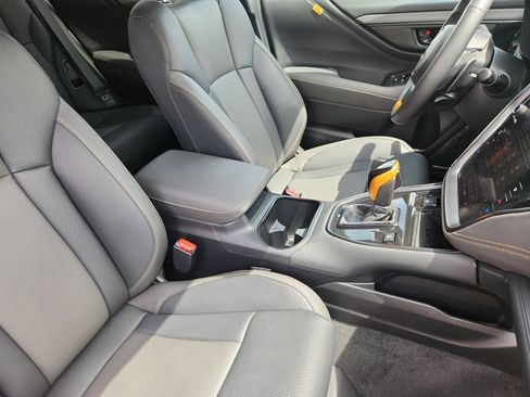 Used 2025 Subaru Outback Wilderness w/ Wilderness Package AWD/4WD image 15