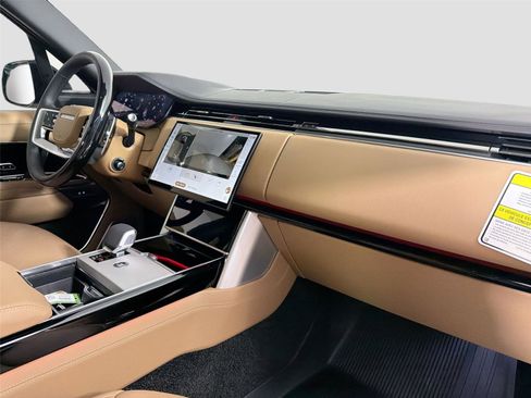 New 2026 Land Rover Range Rover Long Wheelbase Autobiography AWD/4WD image 29