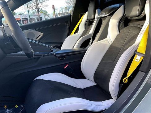 Used 2023 Chevrolet Corvette Z06 image 19