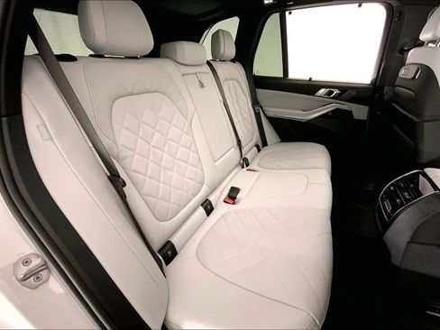 Used 2026 BMW X5 xDrive40i image 15