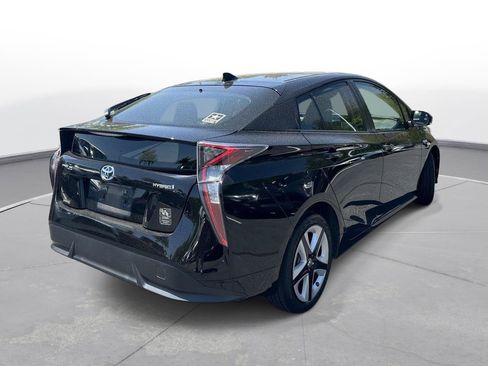 Used 2017 Toyota Prius Three Touring image 6