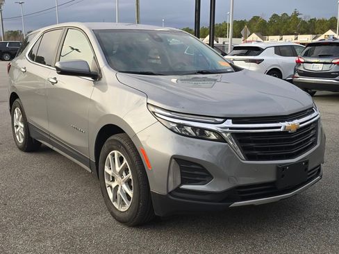 Used 2023 Chevrolet Equinox LT image 1