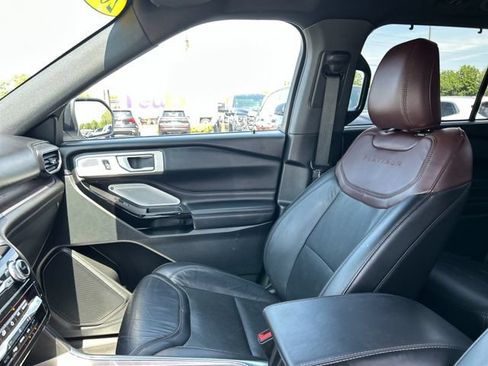 Used 2023 Ford Explorer Platinum w/ Technology Package AWD/4WD image 35