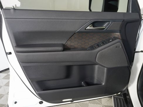 Used 2024 Lexus GX 550 image 18