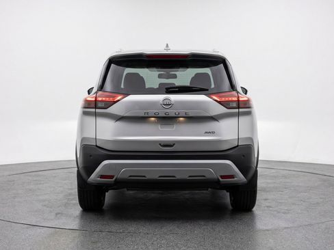 Used 2025 Nissan Rogue SV AWD/4WD image 7