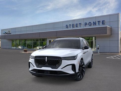 New 2026 Lincoln Nautilus Reserve image 2