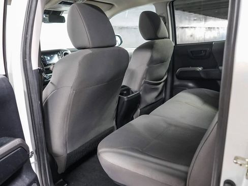 Certified 2019 Toyota Tacoma SR5 RWD image 18