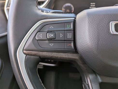 Used 2023 Jeep Grand Cherokee Limited image 23